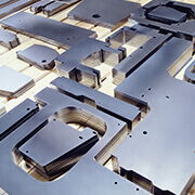 laser cutting metal materials